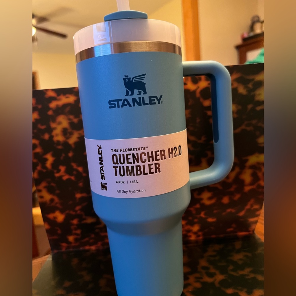 Brand new Stanley Quencher H2.0 Tumbler 40oz.
